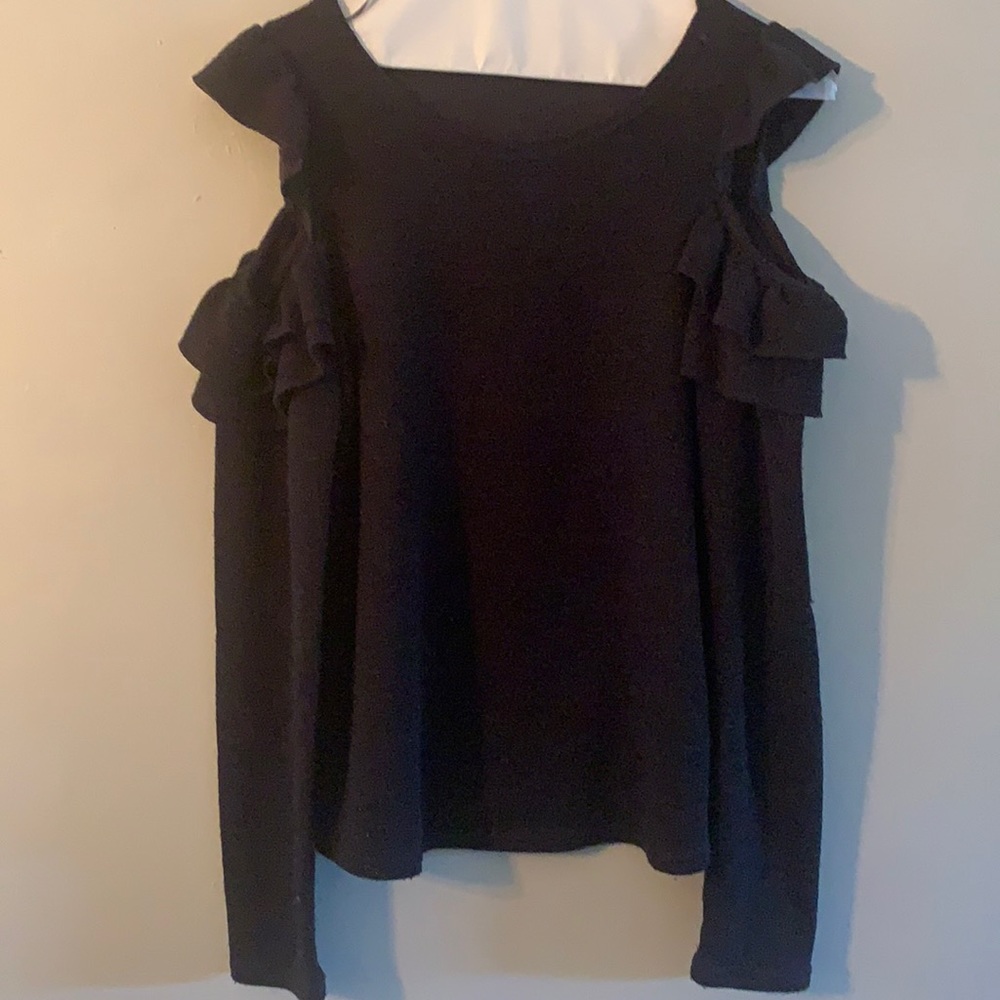 Ruffled cold shoulder sweater - Picture 1 of 1